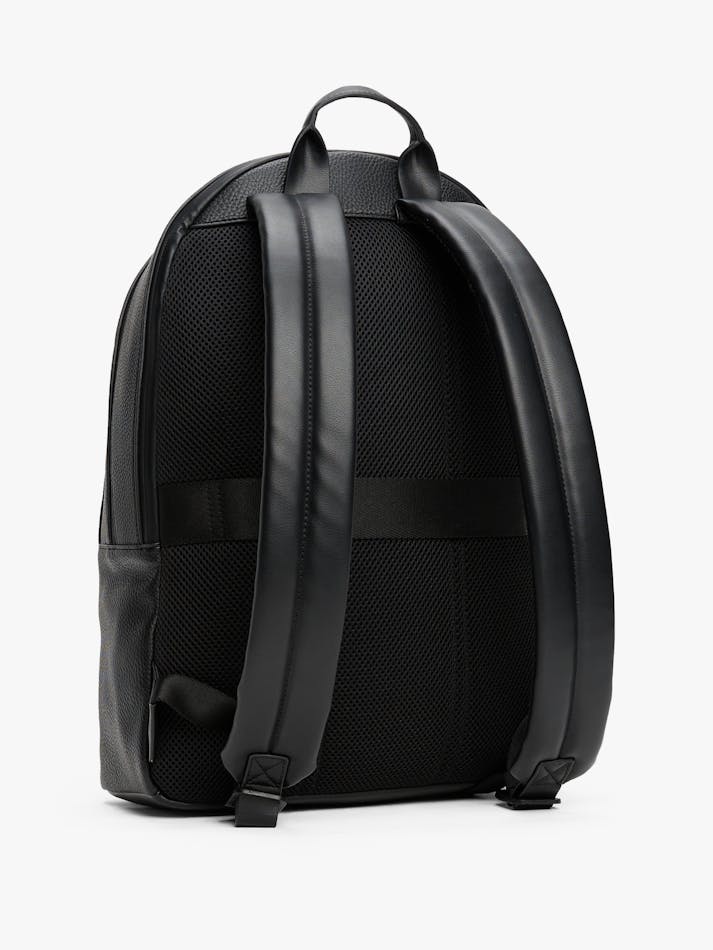 CBE40546-7C72-2D7E-1C43-85780BB19212