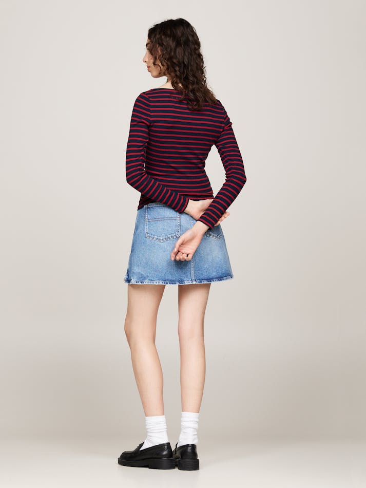 CD7C4706-A330-6018-A4C6-9BE87486DC1D