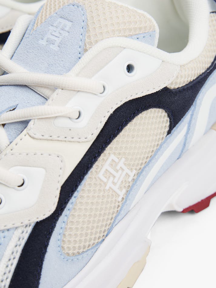 D3A0C135-8011-0D8C-90BD-8210A30AB9CB