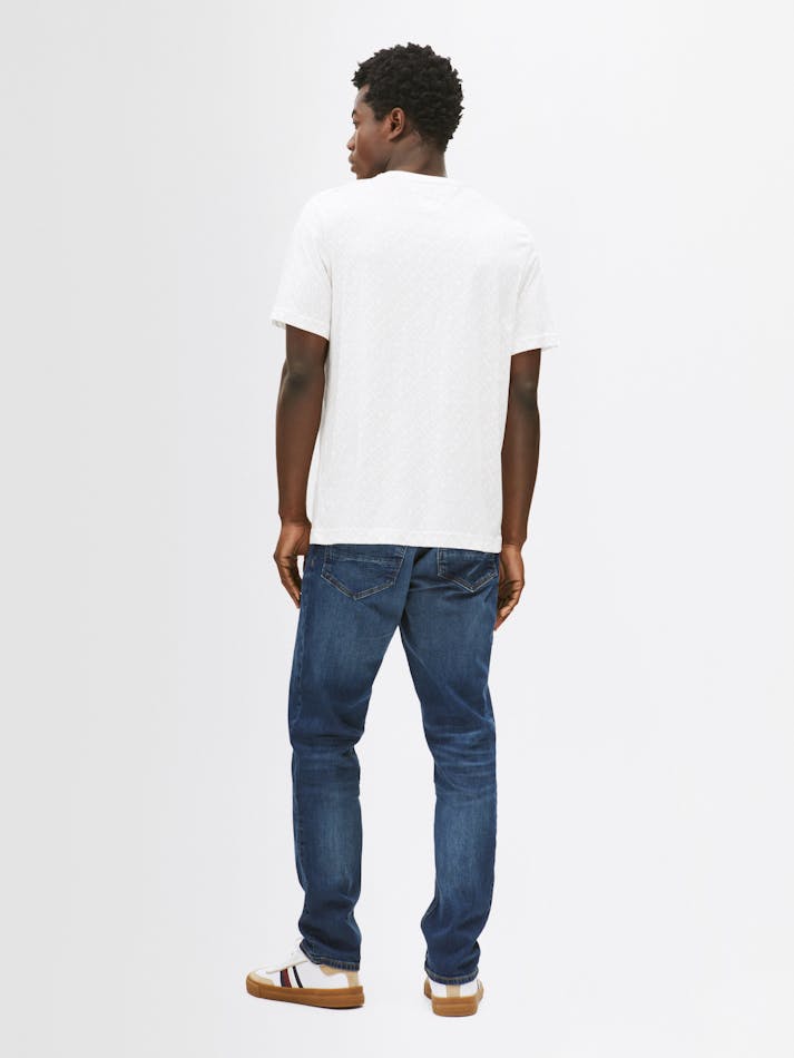 D852772B-CD5C-9525-3E5C-D3A15CF30194