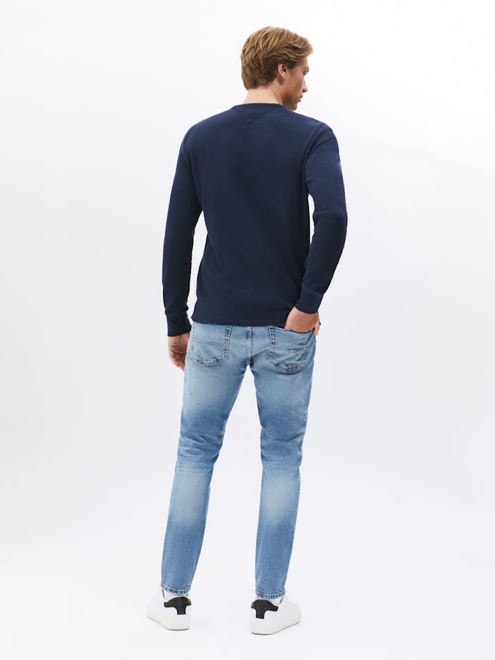 D9DEB62F-E23D-C5C0-92A1-275ED9087114