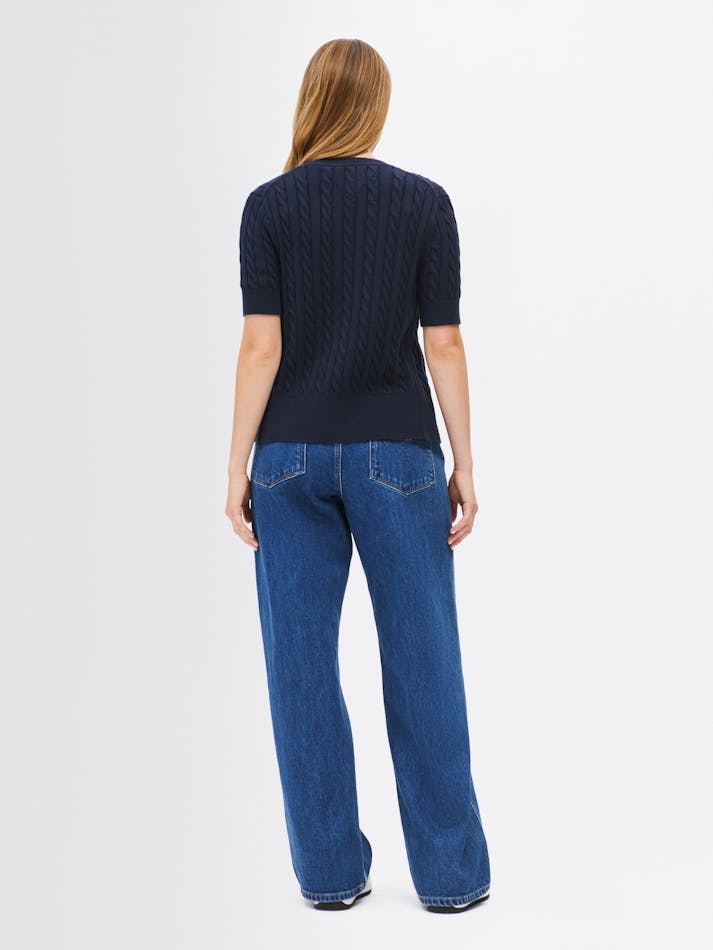 DA7C00EF-C885-1BF7-21AE-93CFD54451FF