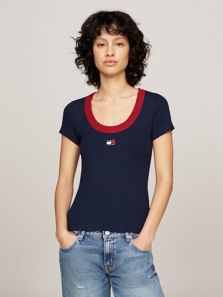 DB33A49C-2855-E883-7EA8-21CCAD751F21