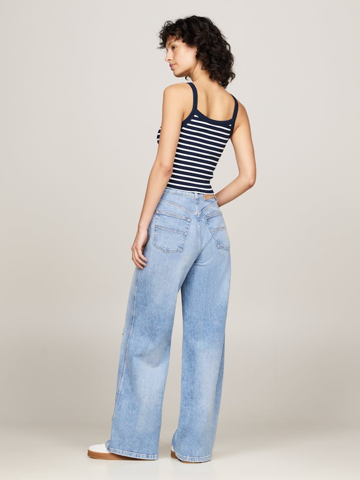 DCC78CD7-31D1-5A29-81DC-707543BD2F51