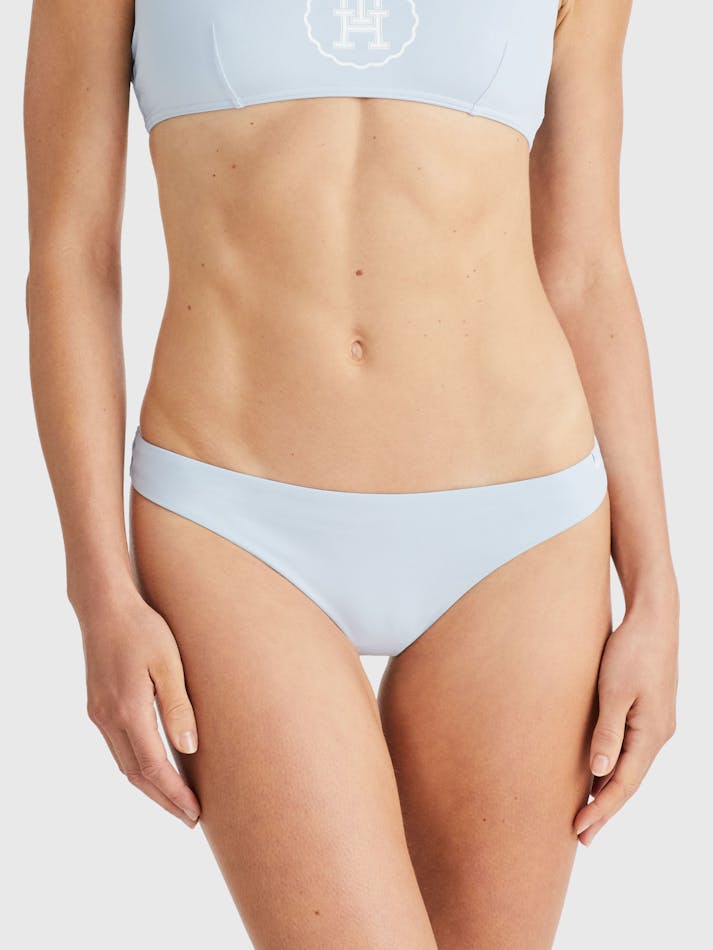 E49C1581-267C-90A9-2306-C8BF90D5AFE6