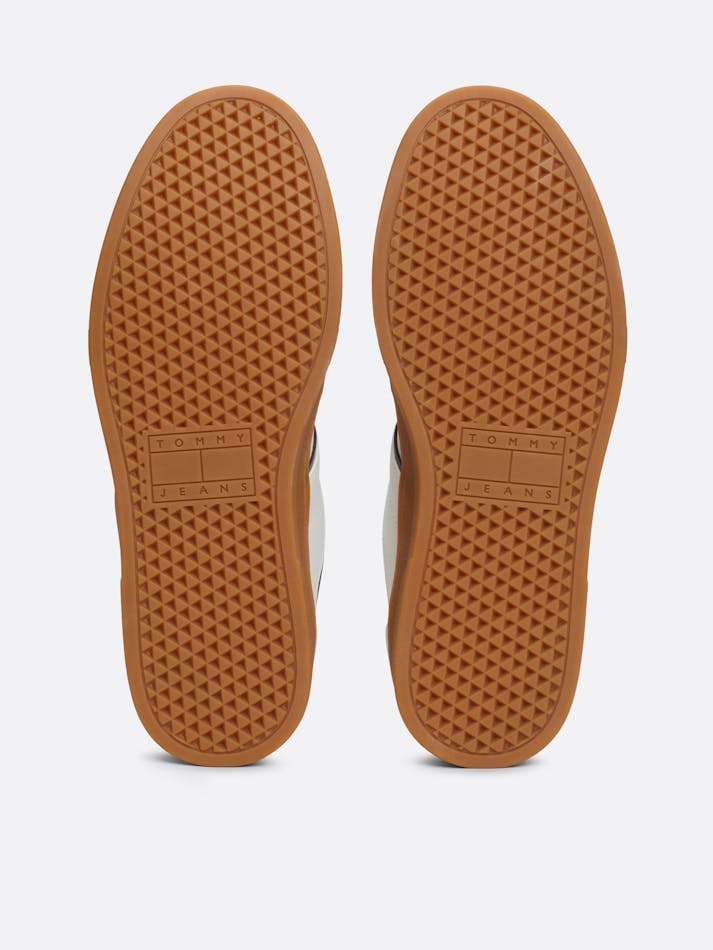 E661A58E-F522-01BA-88AB-613CA14EF14B