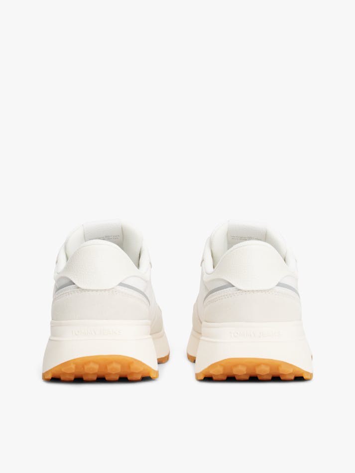 E7DBE6F3-D6AB-8913-5996-613C74BF1647