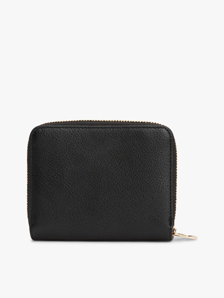 E8F97EF5-FC5C-97B0-1209-0EC861DDA2B5