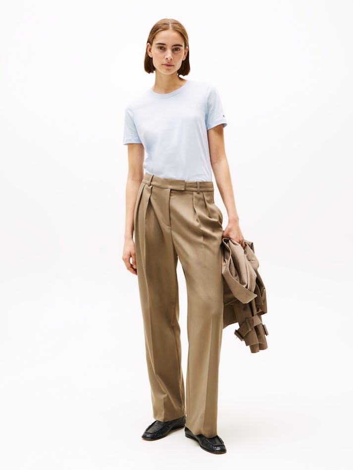 EC54FB05-E4AA-6DEE-EE98-2AB13AD4998C