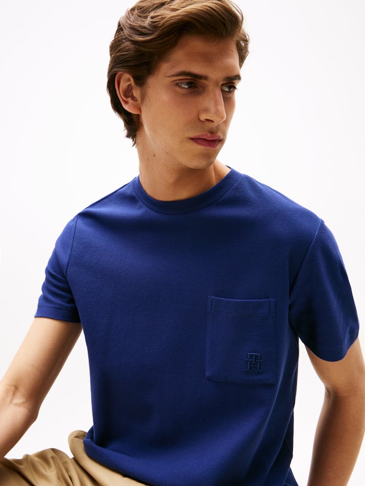 EDC78BFB-4B2E-525C-E535-0D15E7EF331C