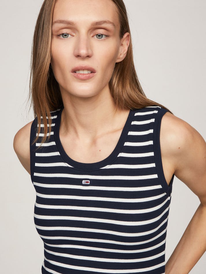 EDF1227F-7E36-2413-7F3A-8B6C7637C1FB