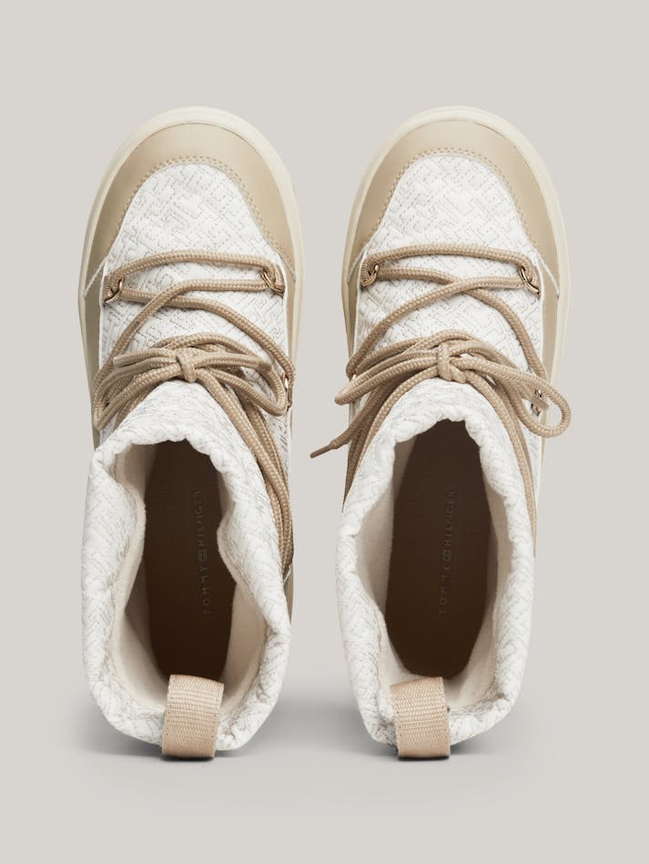 EE0B6613-A79F-752B-3843-5826DE289546