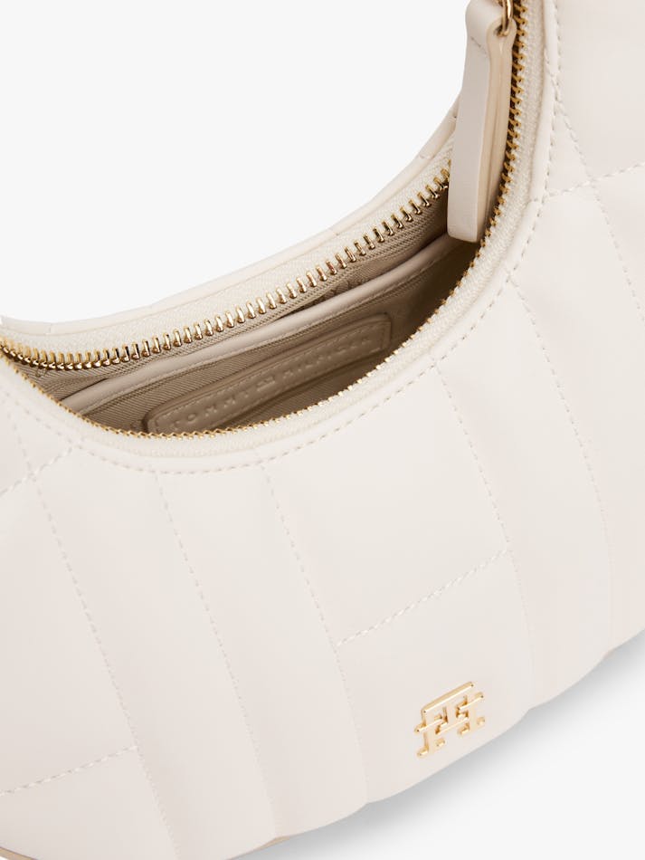 EE5D9336-E14E-B55E-20C7-177250302367