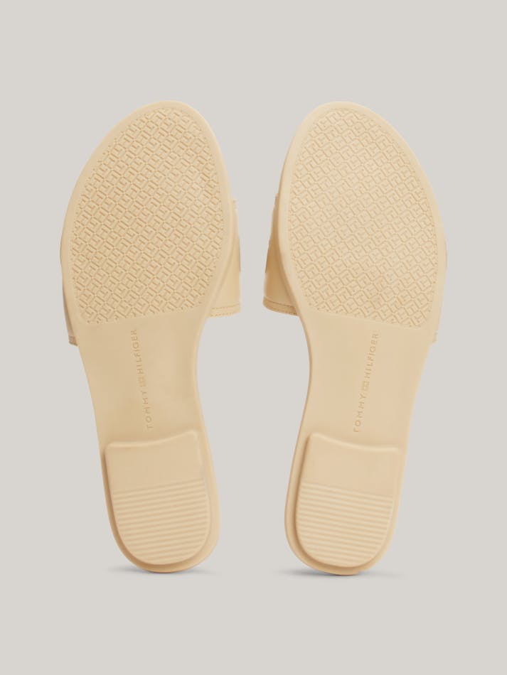 F41180CE-2653-B773-EC6F-665F7C5BD867