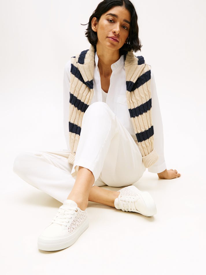 F51C68E9-B080-856F-7473-FC10DD875129