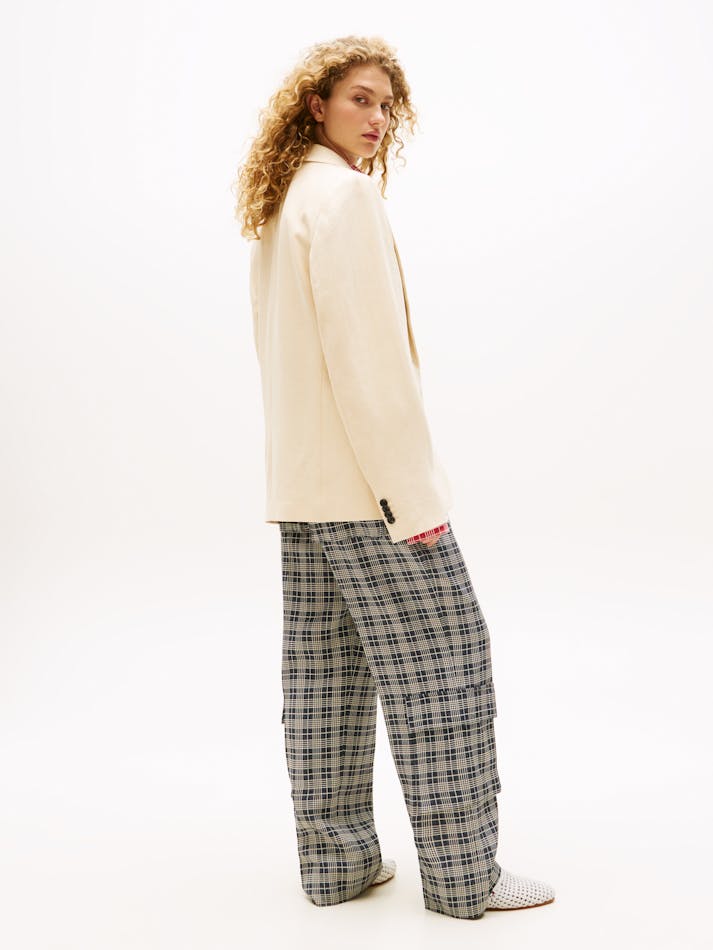 F9C75872-2333-B448-021F-7B00928AD891