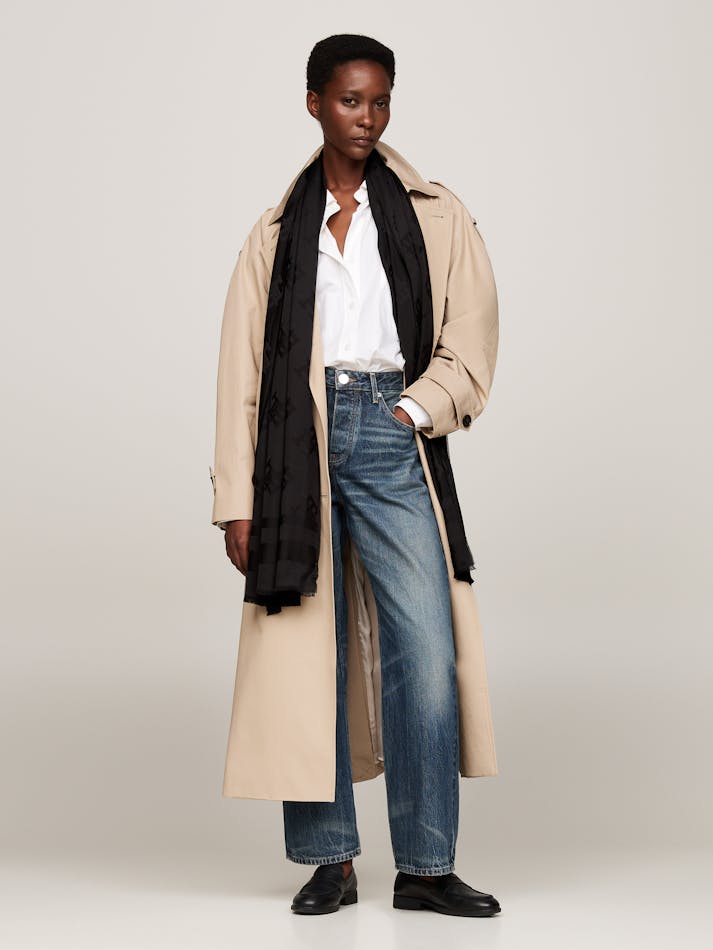 FC22EBF3-CB49-3537-AADA-9202AF65AAA0