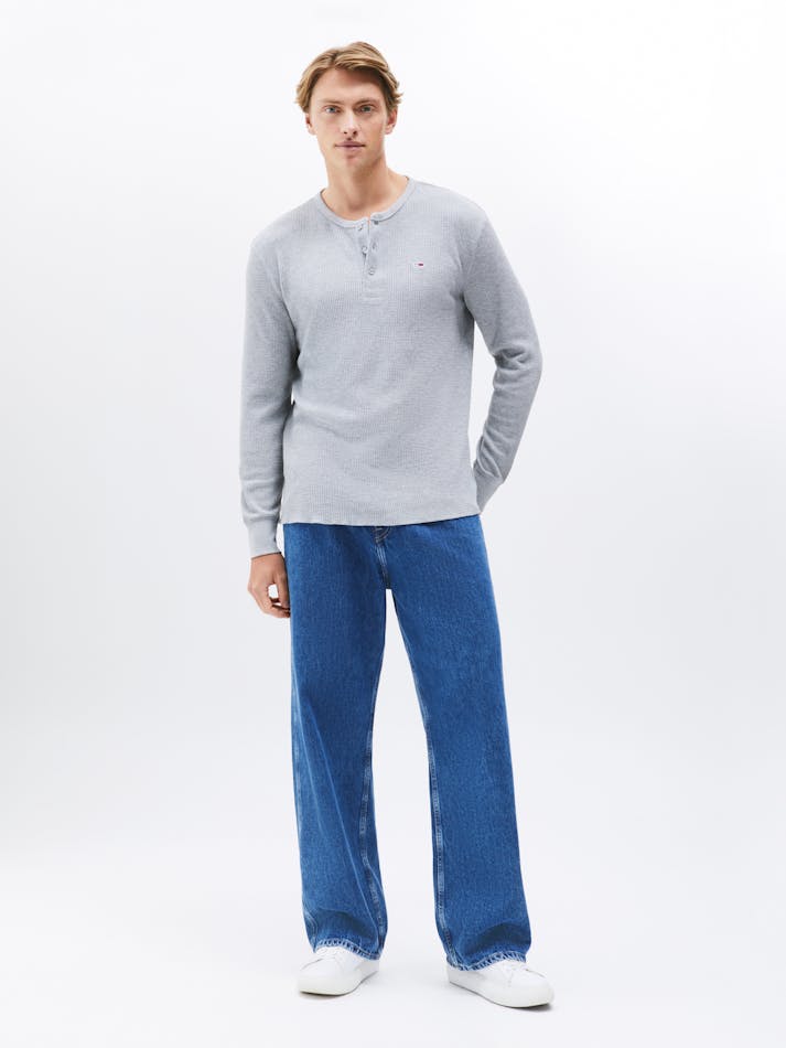 FCF35323-5D0B-6E94-6C59-1A77C13D499A