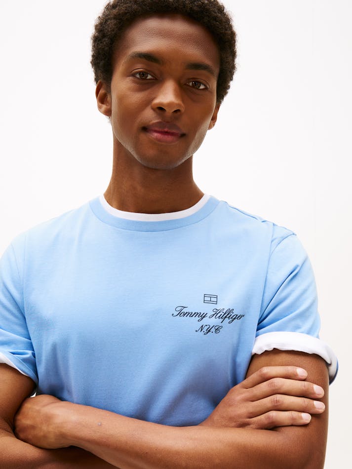 084CF776-688B-B21E-9E62-63E590EC28F6