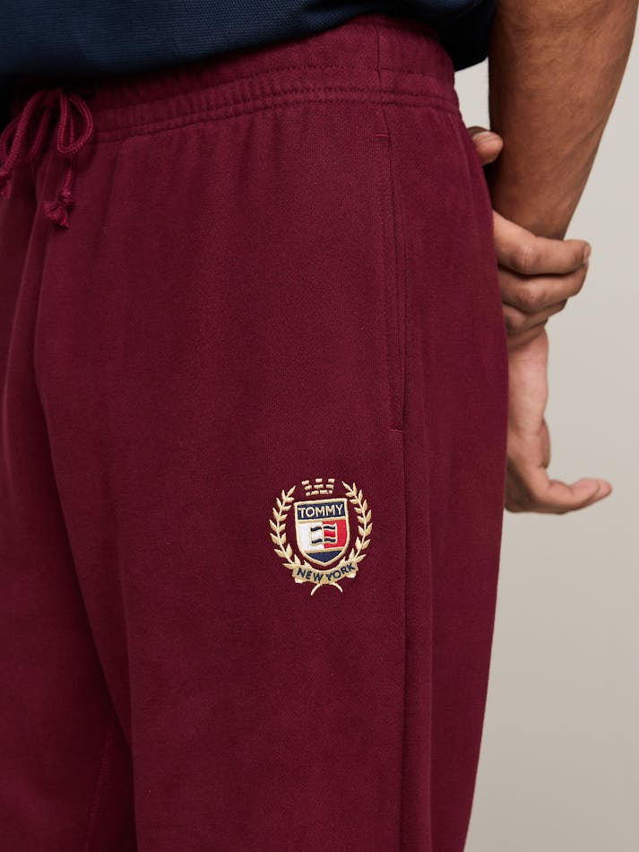 0903FA97-C854-3AD3-9AA9-C94A4CB6353B