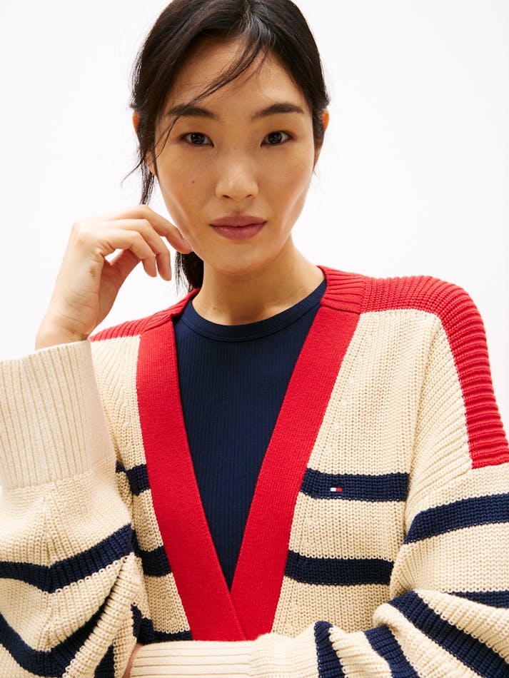 0B10FB21-B6C2-89D9-994B-EAE28732CB63