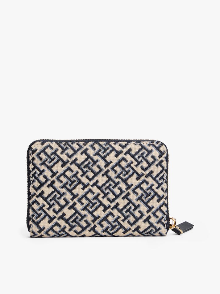 1DE24276-E292-9989-D7BE-EC01994C5F8D