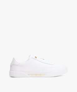 LEATHER GOLD-TONE TRIM COURT TRAINERS