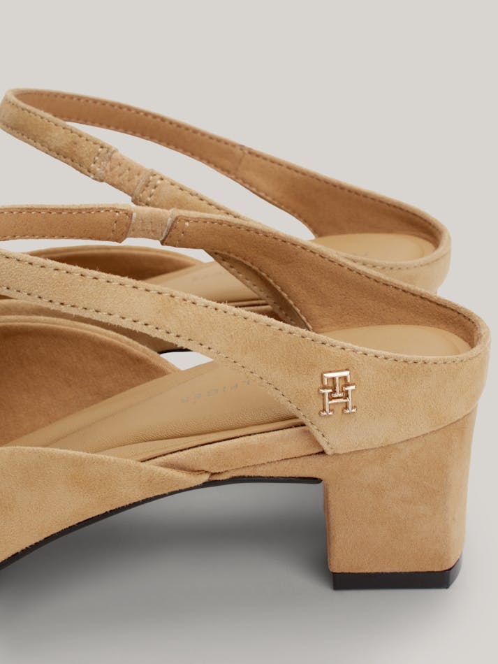 2A4B664F-0544-C196-44C5-19D71EC713A6