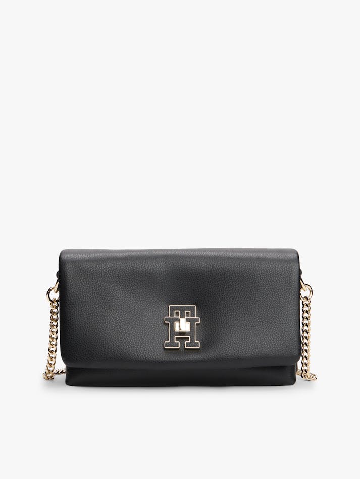 2B798019-B42B-E13E-9E9F-21A9FA8DE716