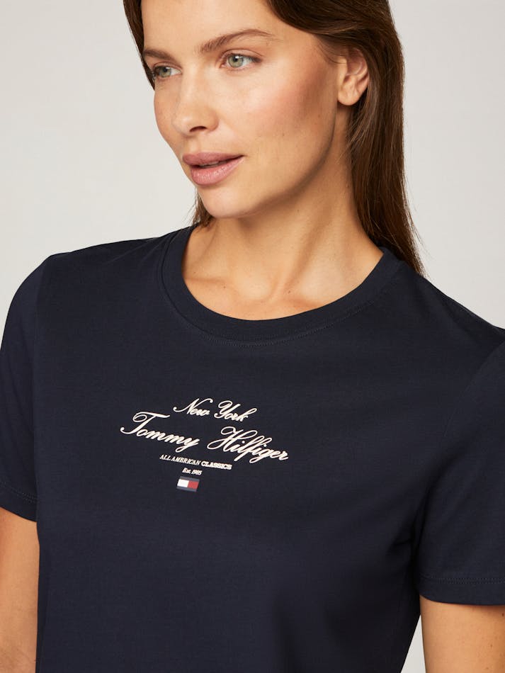 2D3180C1-8185-2E99-A3F7-4523E169D20E