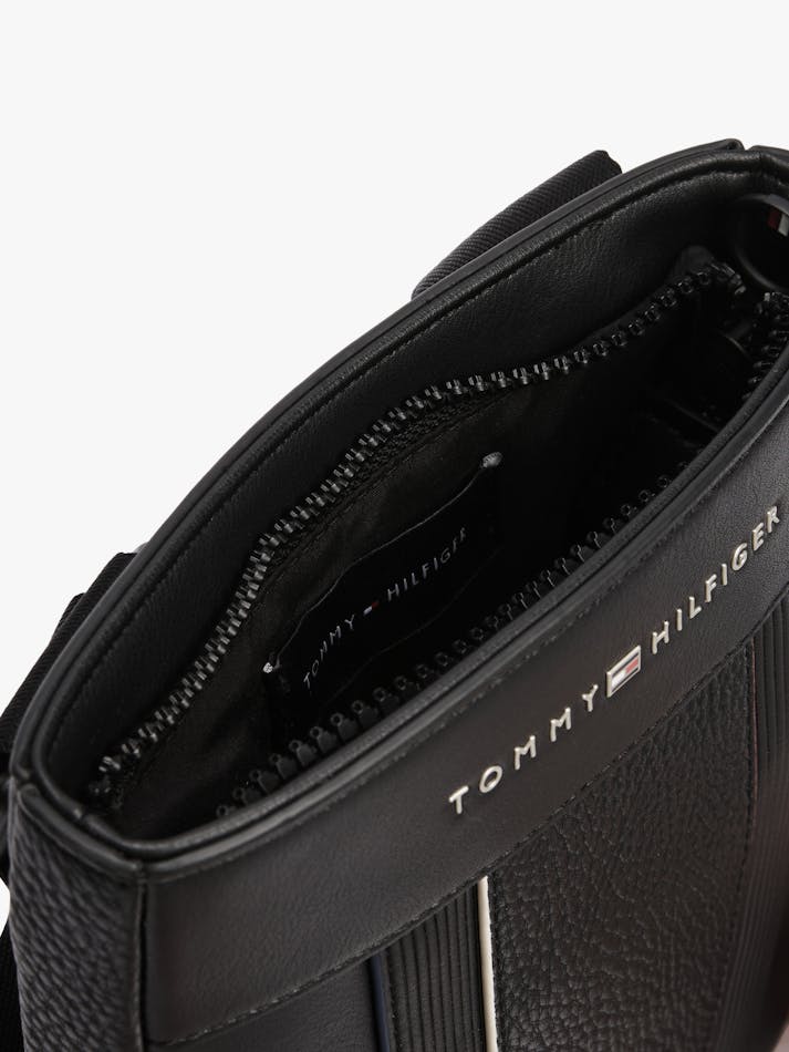 308D4AB4-84A9-4E6A-2CA9-C4C59FAB8B35