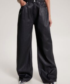 MID RISE RELAXED COATED BLACK JEANS