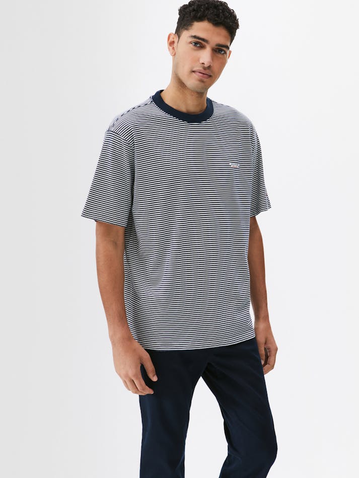 3F0BB369-9812-FB54-F4C1-7CE7870286CE