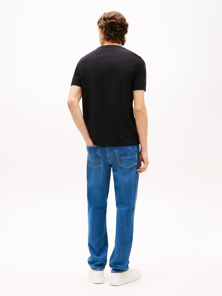 4037DB36-AEB9-2D4E-9302-723DD8B73F08