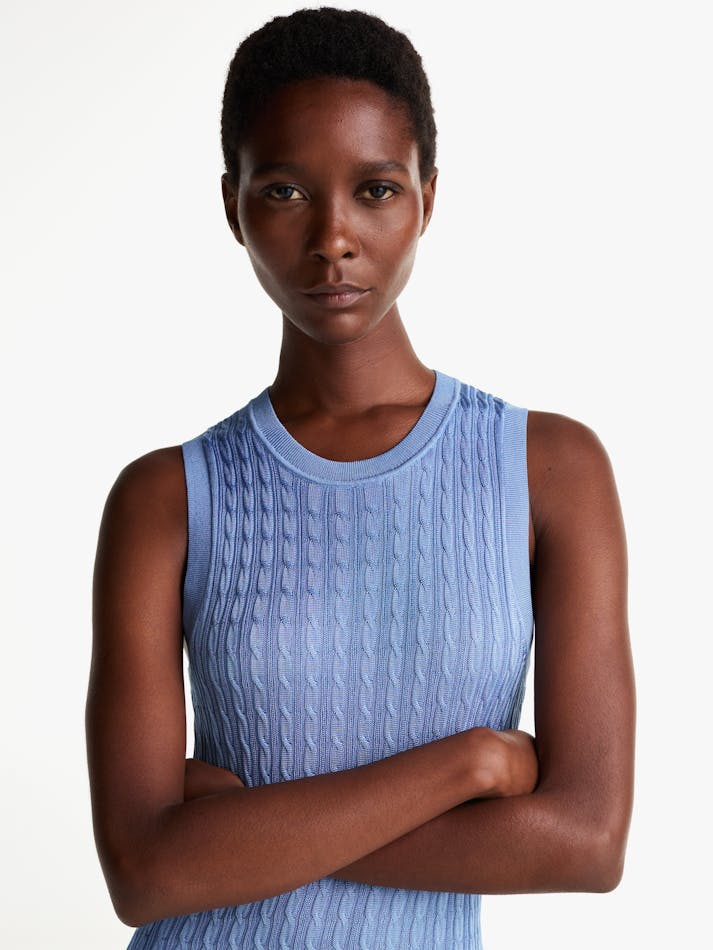 4505729D-F837-CA69-3828-5E5CAC3B2E46