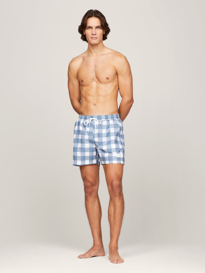 477B4990-2561-3BE7-7606-A7369B381753