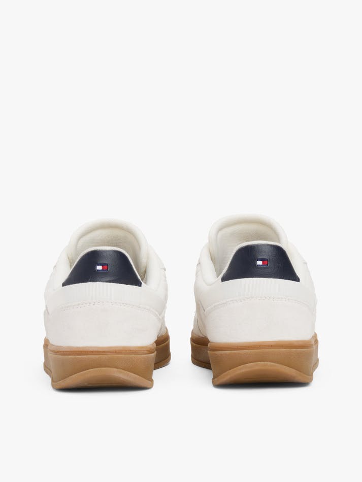 4AF17F8F-1C62-3CF8-0BDD-38117A029B24