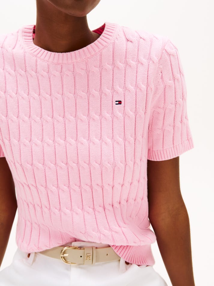 4D798DE6-E850-B8A0-3A90-E7040298A044