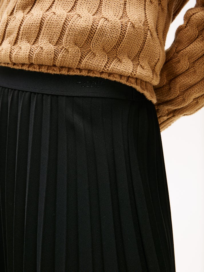 4E43CBDA-4A62-7702-D9EA-1B4F1DCF017B