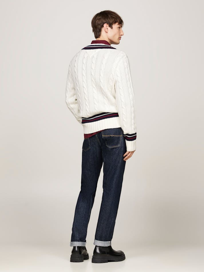 4E6A518B-444F-EFD2-DEB4-58A8F32427A8