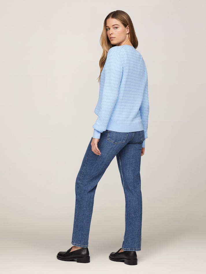 4F52B074-58C1-25A9-9192-E3859423729E