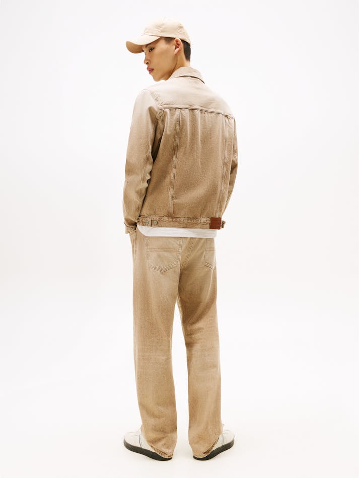 54FC1D16-E8CB-3F48-FFFE-5A97387645AF