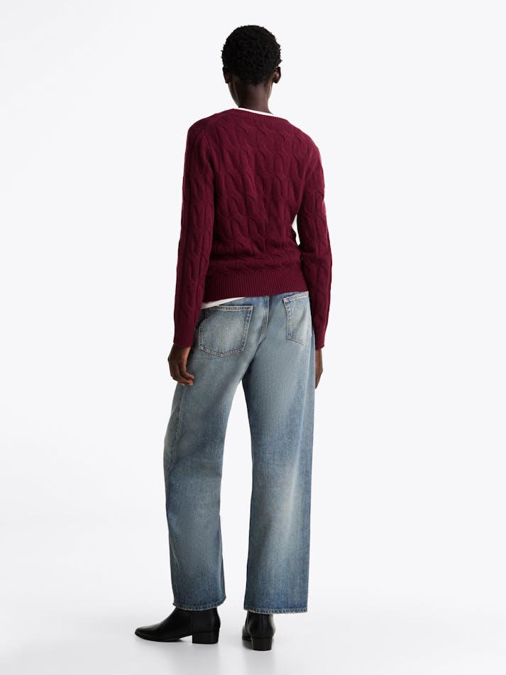 580F8871-D141-275B-E50A-F446BF7E8F7C