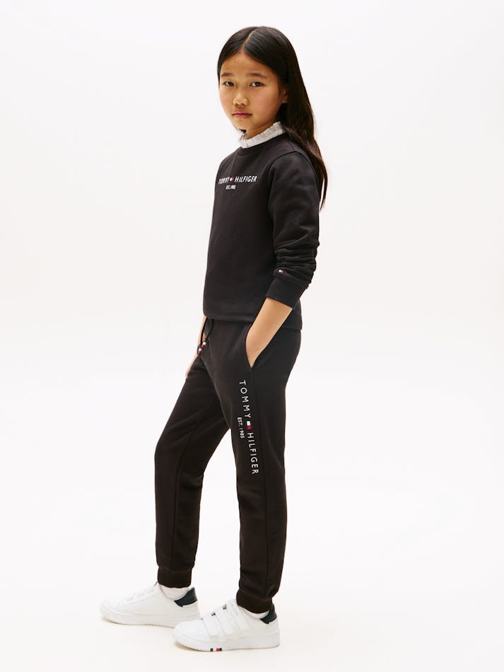 58E15704-7C8D-F422-F43A-41ADC0A3A337