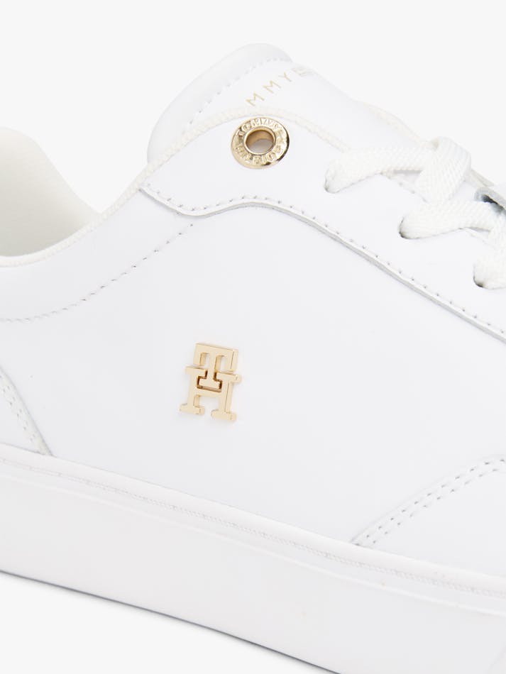 59393613-E5A6-9A67-A303-19C43C8FEBDF