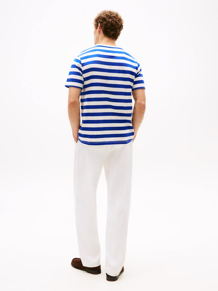 5CFF0B67-EAF8-8753-8B17-BF72898F378A