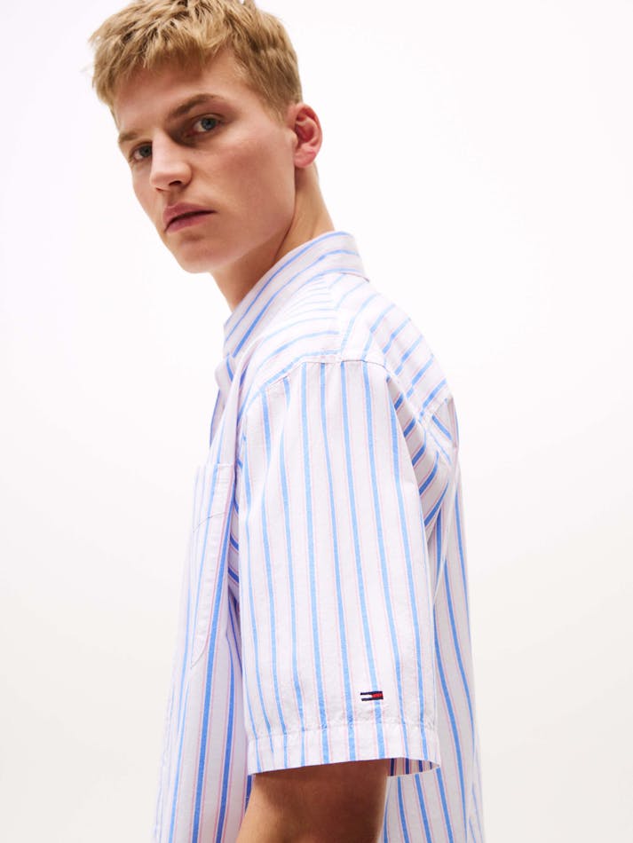 5DDB2A1F-083E-A5E2-99F4-6269D695A369