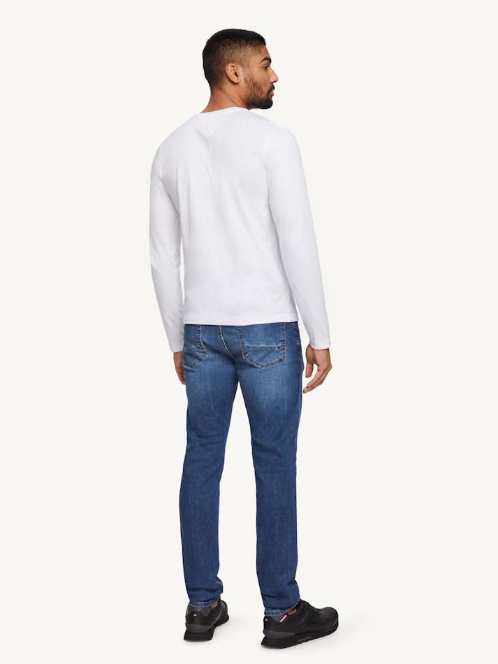 66072201-4D7A-54EE-4B52-648CE9228D7E