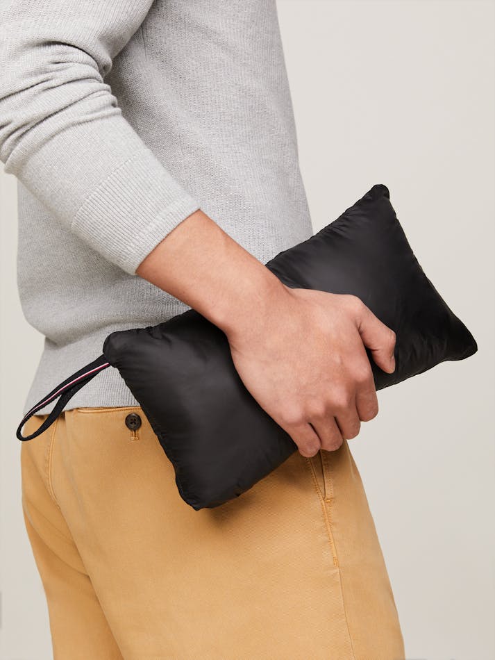 6804F54D-F5F6-372F-71BA-81D31F31FEC3