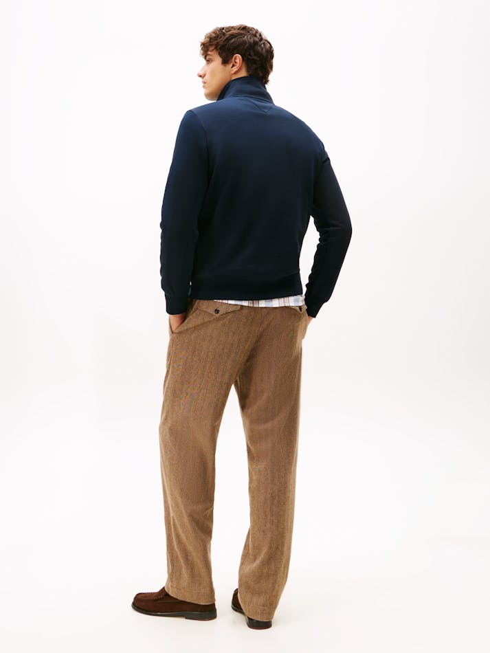 6AE99EF4-6CD2-D045-1047-0113347A792B